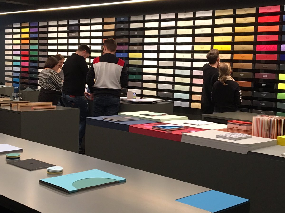 TheodosiouSal's tweet image. Great visit today by #epsomgraphics @UniCreativeArts to @GFSmithpapers show space.