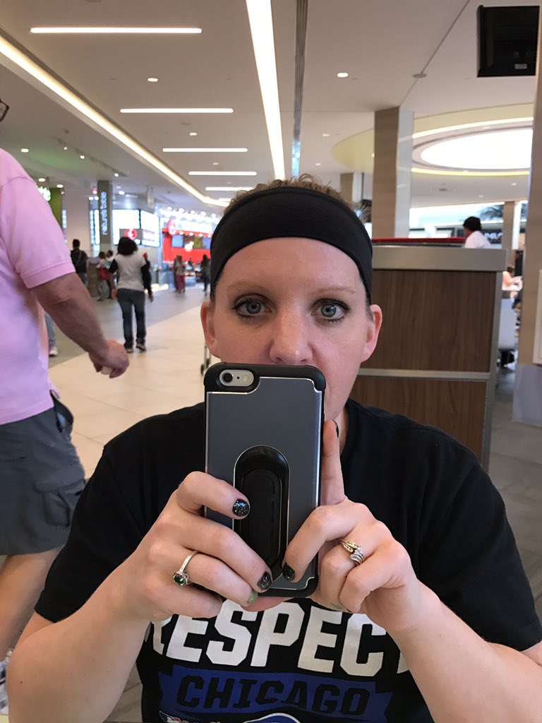 jw728's tweet photo. Every time @therealjoeldunn likes my tweet, this #diamondleader rolls her eyes https://t.co/BZehoNVNqx