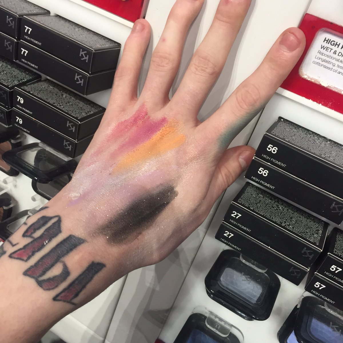 Gh0stsCantLove's tweet photo. Went shopping with Liv, she's using me as a swatch? #handsonfleek https://t.co/BhWwZlH9zS