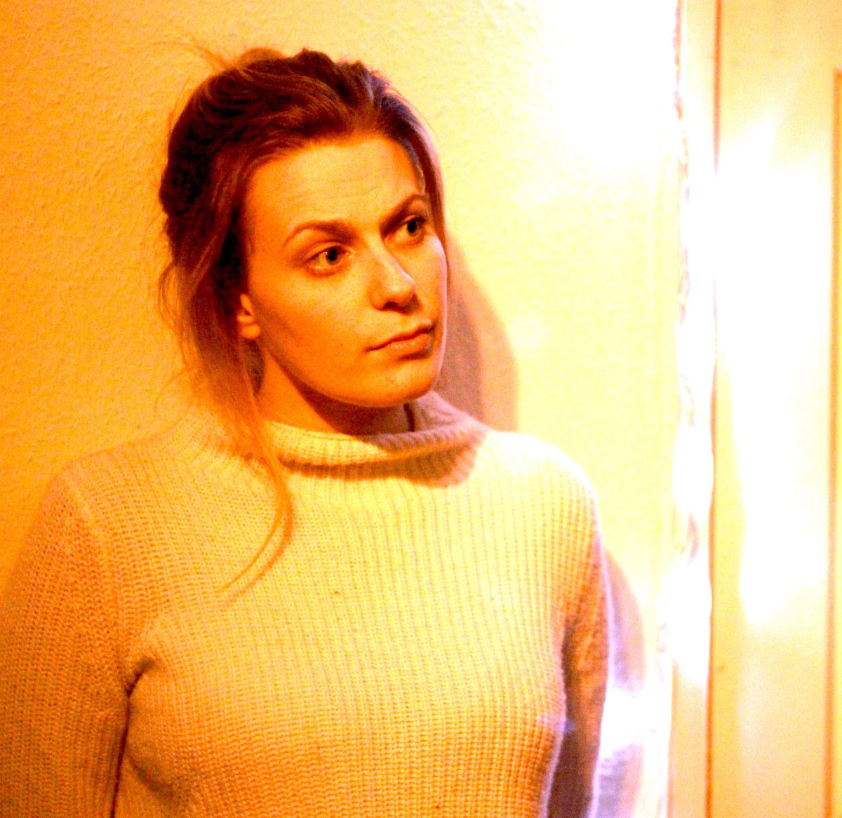 MullItOverTC's tweet photo. Here's our Girl, played by @lawdelaura - she's worried, confused, shy & just a little bit mental (but aren't we all?) #GirlvsDating 23-26Feb https://t.co/QZ4nwHbfob