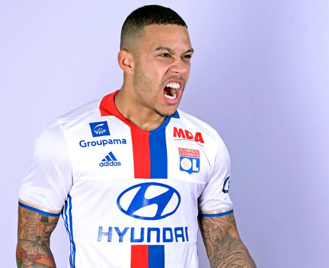 View image on Twitter