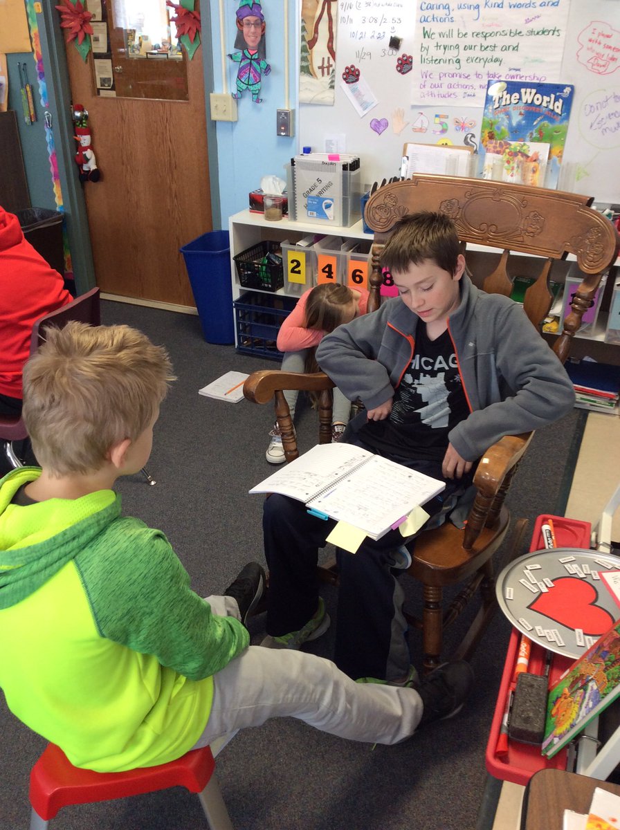 MrsCrubelsClass's tweet photo. Sharing memoirs with writing partners. #writersworkshop #LucyCalkins https://t.co/2D1tL60ixu