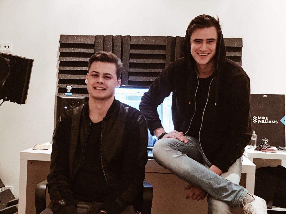 Mike Williams On Twitter Invited My Twinbrother Dantekleindj To The Studio Today