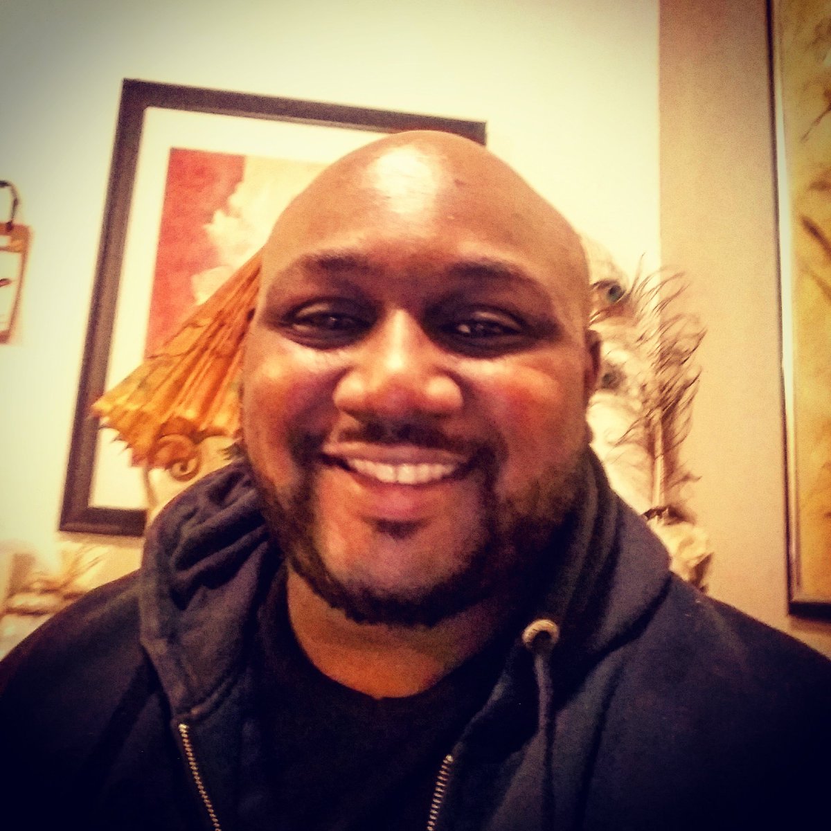 TheDonaldLeeJr's tweet photo. Feeling like a movie star.
#oneday https://t.co/84BkKt1c2u