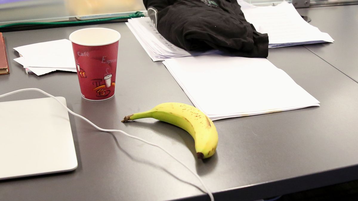TheOnion's tweet photo. Unclear What Coworker With Banana On Desk All Day Waiting For https://t.co/NTBdbpqmd0 https://t.co/VPJnUrKDHc