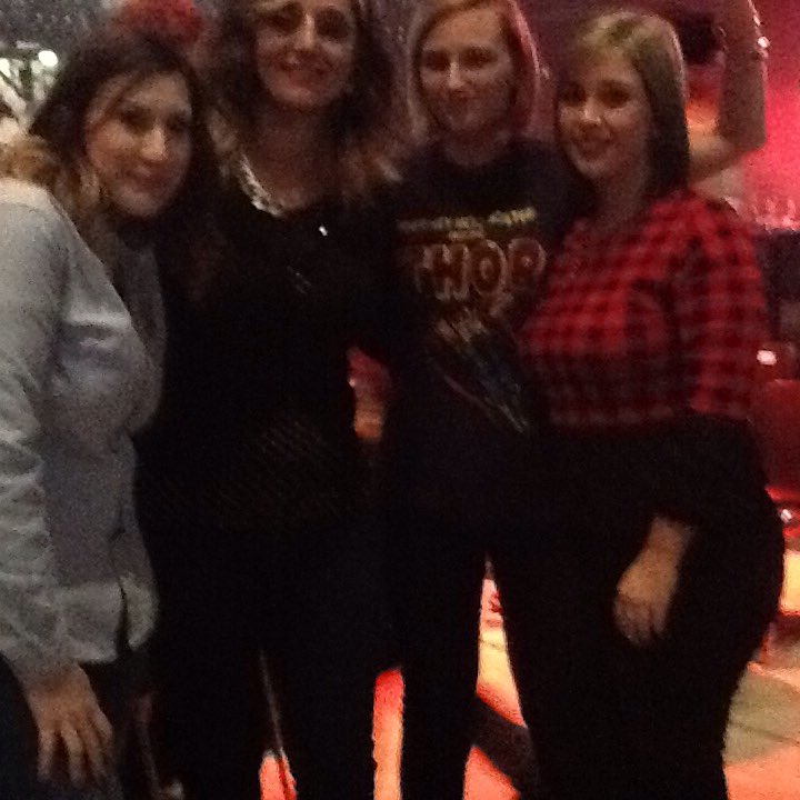 GiusyFerrara's tweet photo. Tanta figaggine ci sarà a Bologna! Uee poi foto di gruppo!😝 @EJTweetHouse @EleonoraBoschi1 #wwebologna https://t.co/zf5XumcLgt
