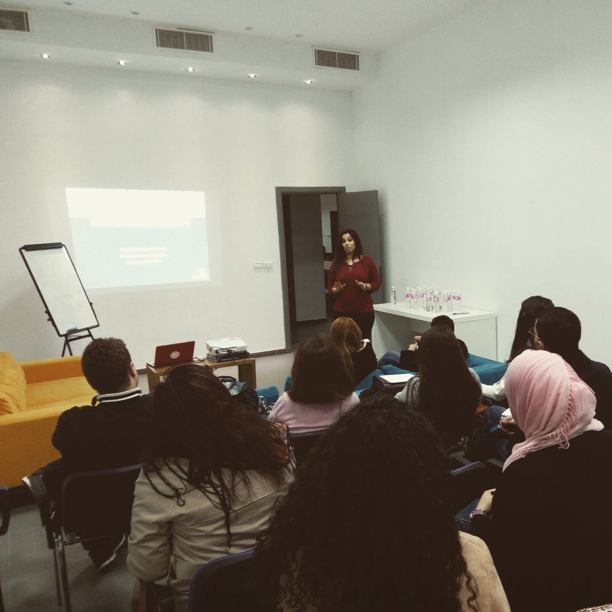 YallaRead's tweet photo. We are happy to organize a workshop about Louise Hay's book ''Transformez votre vie''...
#Selfdevelopment #books #workshop #YallaRead https://t.co/Dp1x363uL3