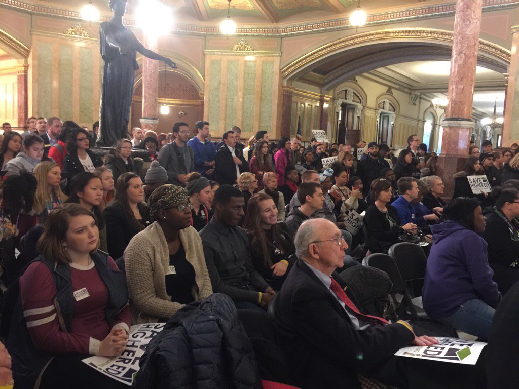 IBHETweets's tweet photo. Rally underway at State House. #fundILhighered #twill https://t.co/cK4pGwYcve