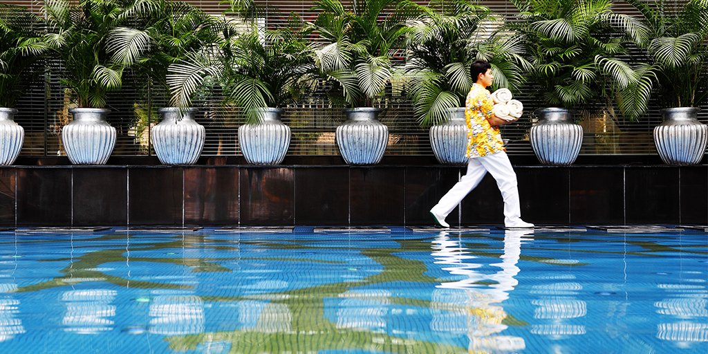 CrownePlaza's tweet photo. Our favorite thing? Serving you. #Guangzhou https://t.co/QQhXllzy5N