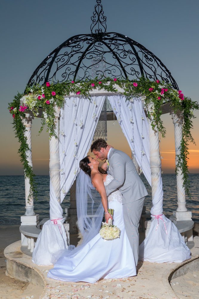 SLFamily_Travel's tweet photo. Recently engaged? We'll help you plan the wedding you've always dreamt of on one of... https://t.co/3LJ7hVee5K https://t.co/VdkMwrxYQq