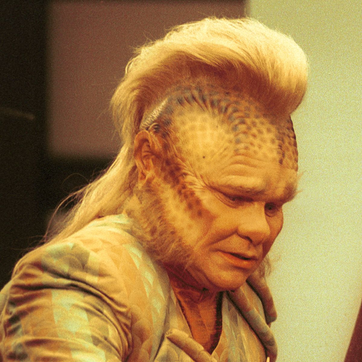 Happy birthday to  Ethan Phillips, better known as Neelix. We hope it\s an amazing day! 