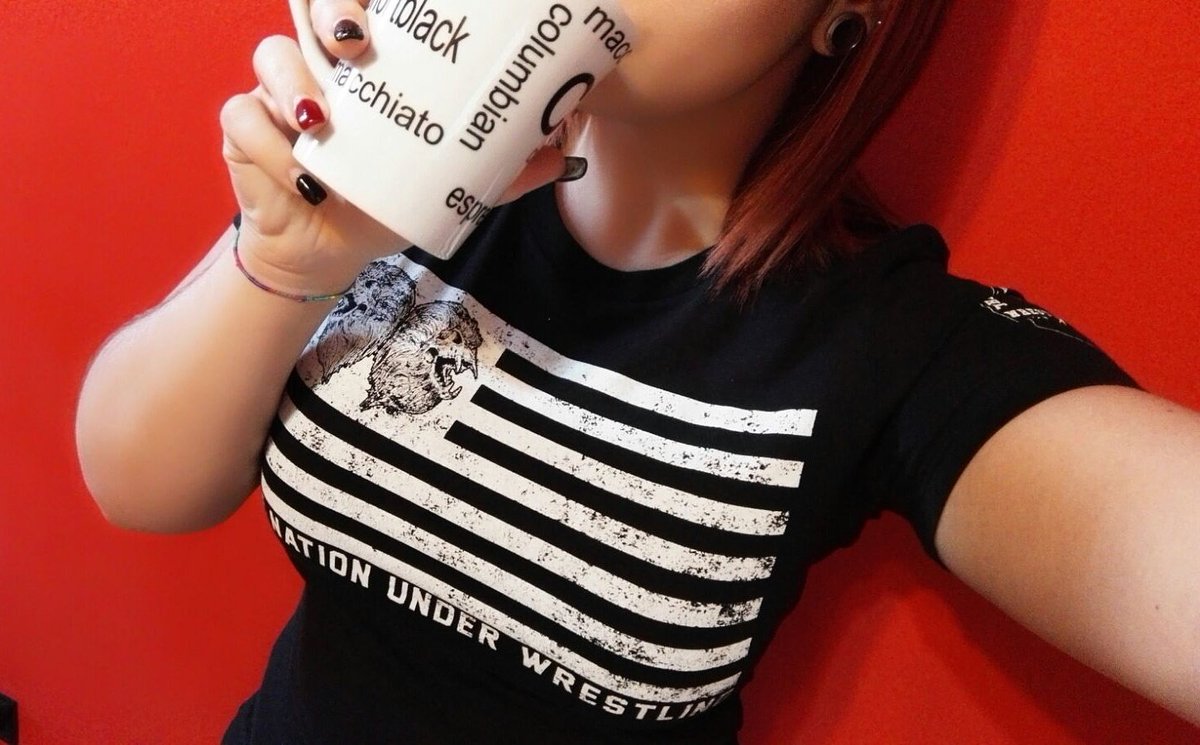 IreTequilaHaner's tweet photo. I can finally show you, my new shirt! IT'S HERE! ♥ THANK YOU @BlackandBrave 🔝 https://t.co/3gBt9U2acw