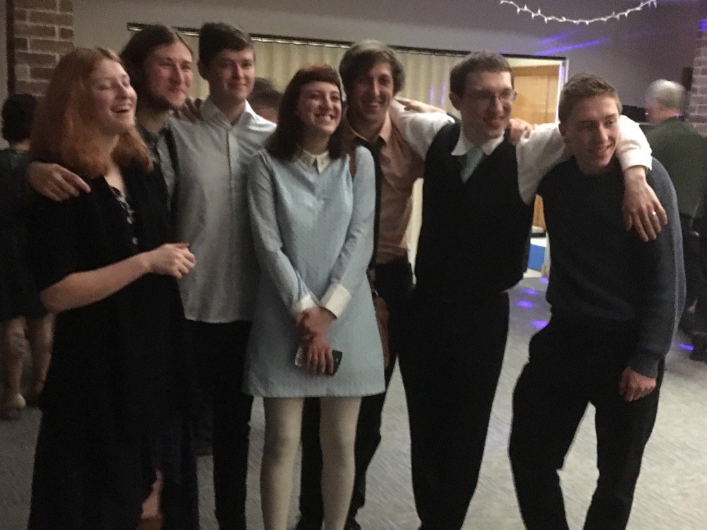 singlebart's tweet photo. Singleton-Rosen cousins #Singleton2017 https://t.co/J8o1XnyQcc