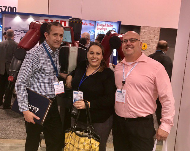 BrennerFiedler's tweet photo. The @BrennerFiedler team with #baxterrobot from @RethinkRobotics ! #robotics #manufacturing #atxwest #advmfgexpo https://t.co/Mt5dnRsFw8