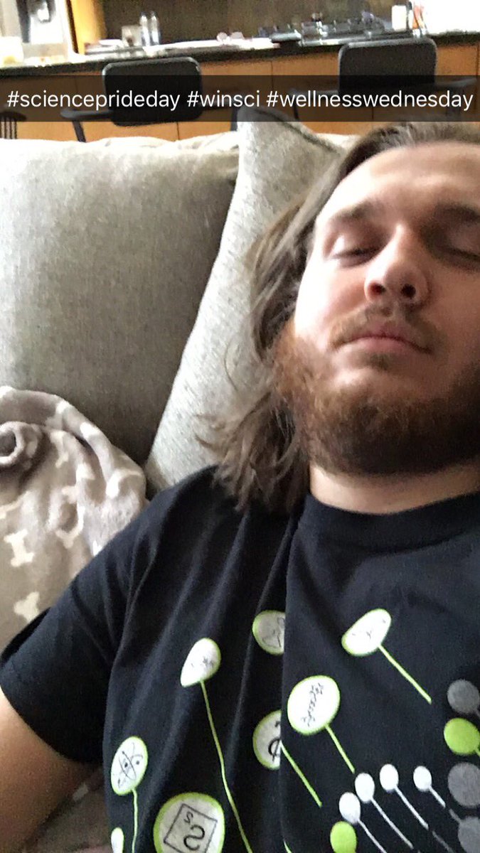 JakeFrank9's tweet photo. When you're dead at home but still wanna rep UWin Science #WinSci #WellnessWednesday #FluGame https://t.co/u3B1jTrAnN