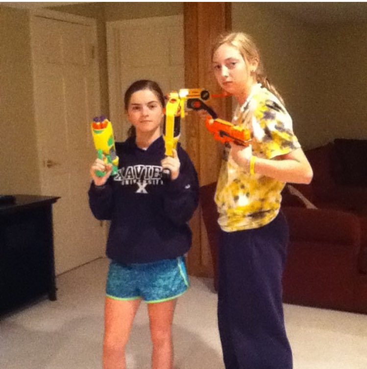 gschirm4's tweet photo. Happy birthday to my homie @emmag_smith miss u so much 🤔💯💜 #nerfguns #tacobell #thirdcousins #movetocleveland https://t.co/6kNtpimCBD