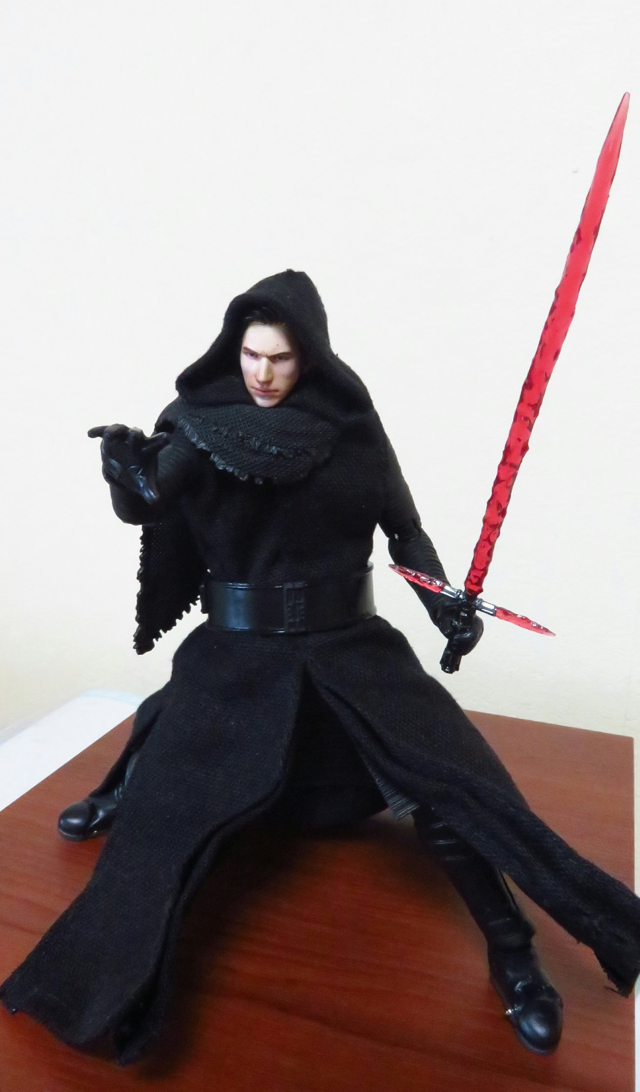 Amazon.co.jp: MAFEX マフェックス KYLO REN カイロ・レン