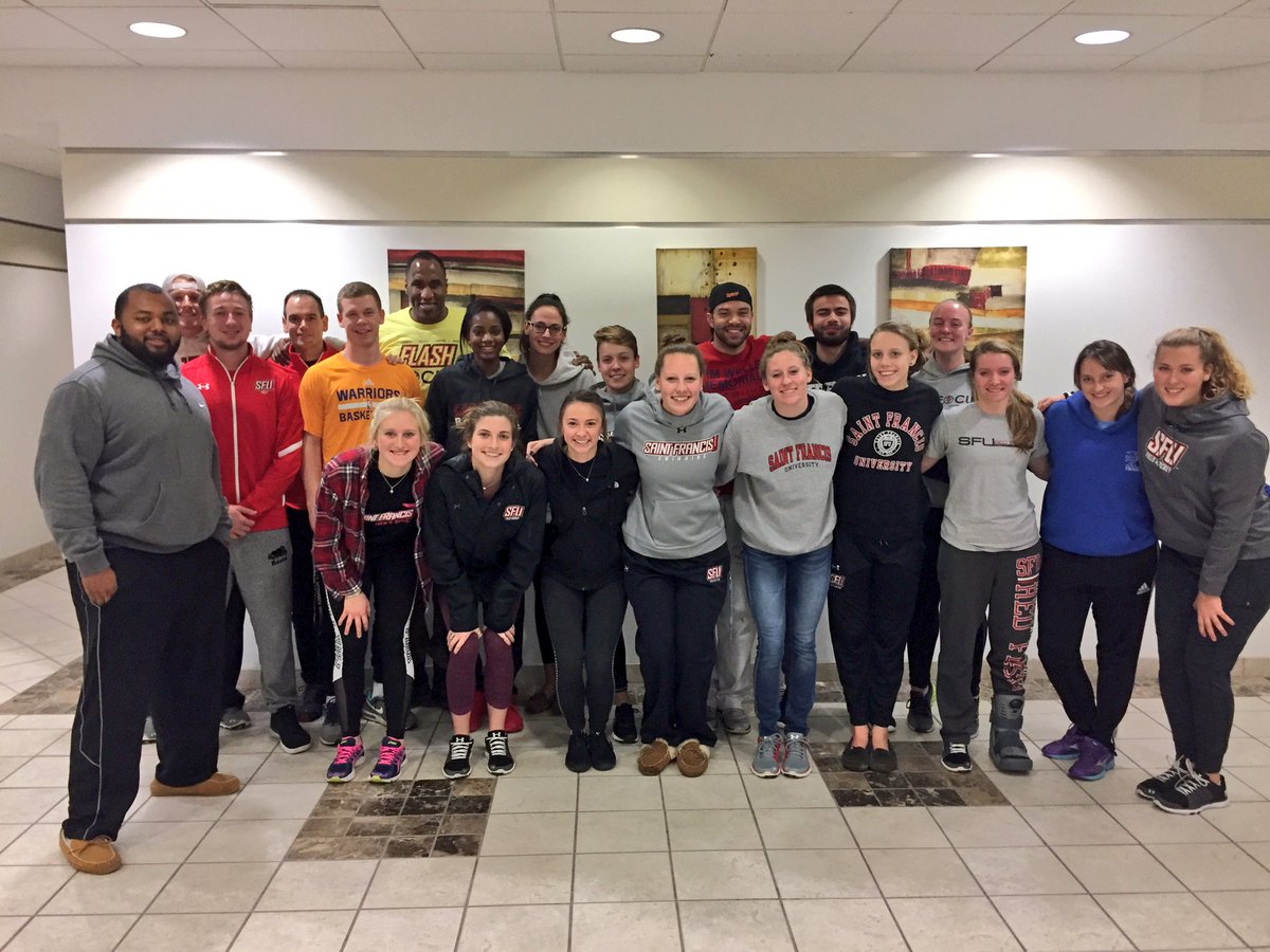 SFU_FLI's tweet photo. Great leadership session tonight presented by Pop, Brandon, &amp; Carissa to the Flash Focus Premier class #FocusOnSUPPORT #PeerLeaders https://t.co/M46RrlnWQ6
