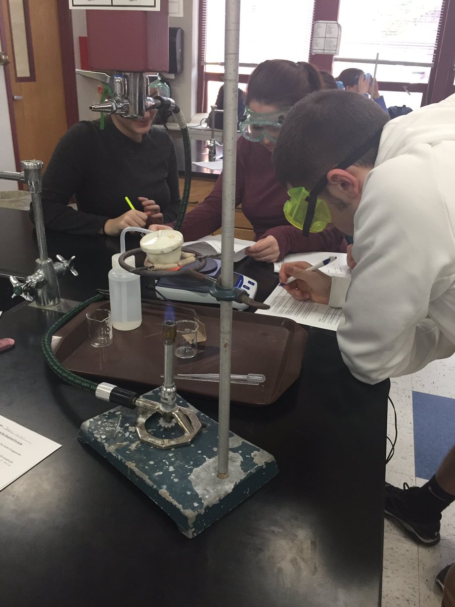 Mr_bperry's tweet photo. #Lab #Inquiry #Chemistry #PeriodA #PeriodB #Application #Percentcomposition https://t.co/1NfsOyejby