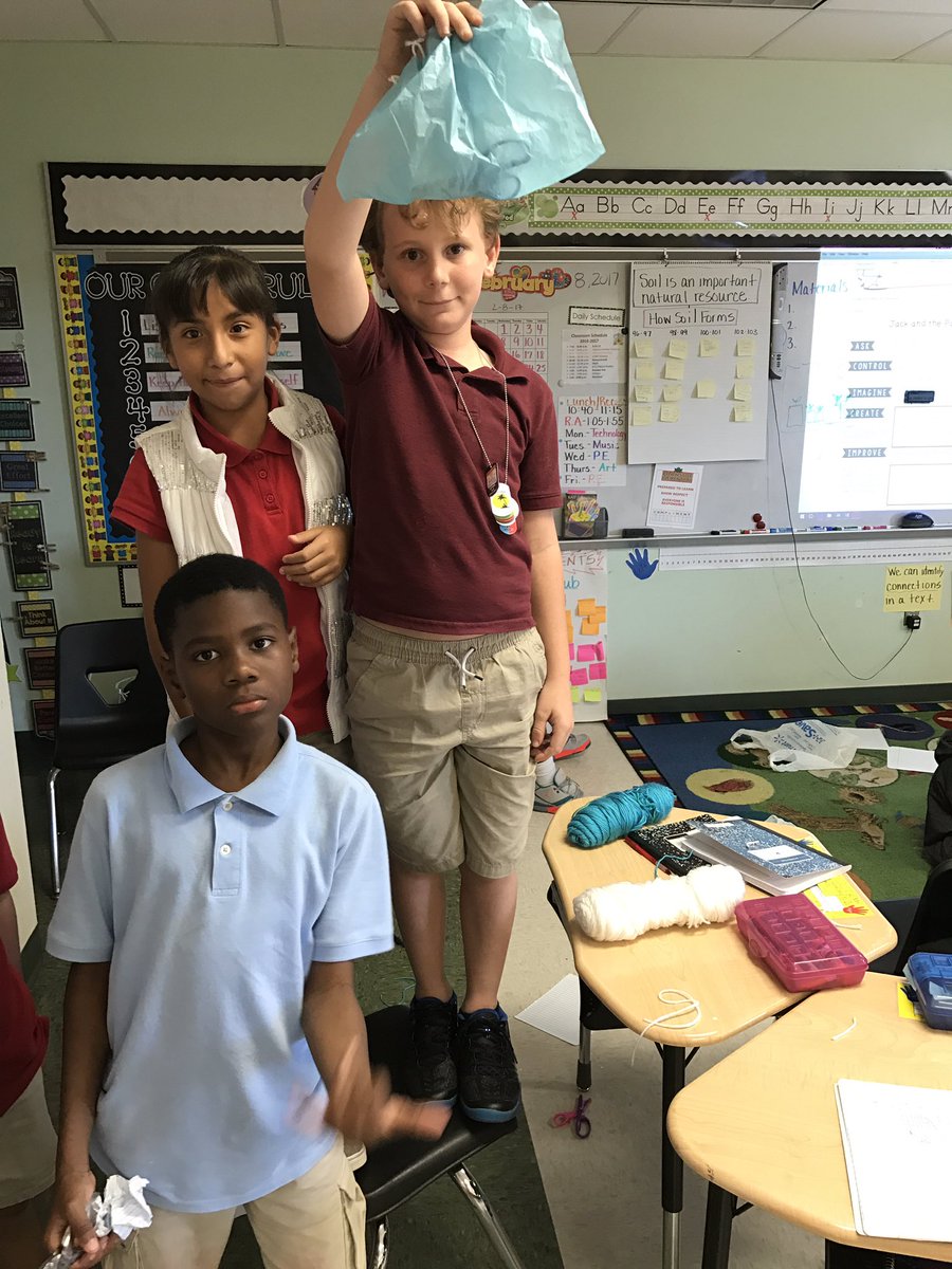 lemoncloud34's tweet photo. Engineering parachutes to rescue Jack from the Beanstalk! @ParksideProud #dramaneers #academies https://t.co/tSC1XPu9VV