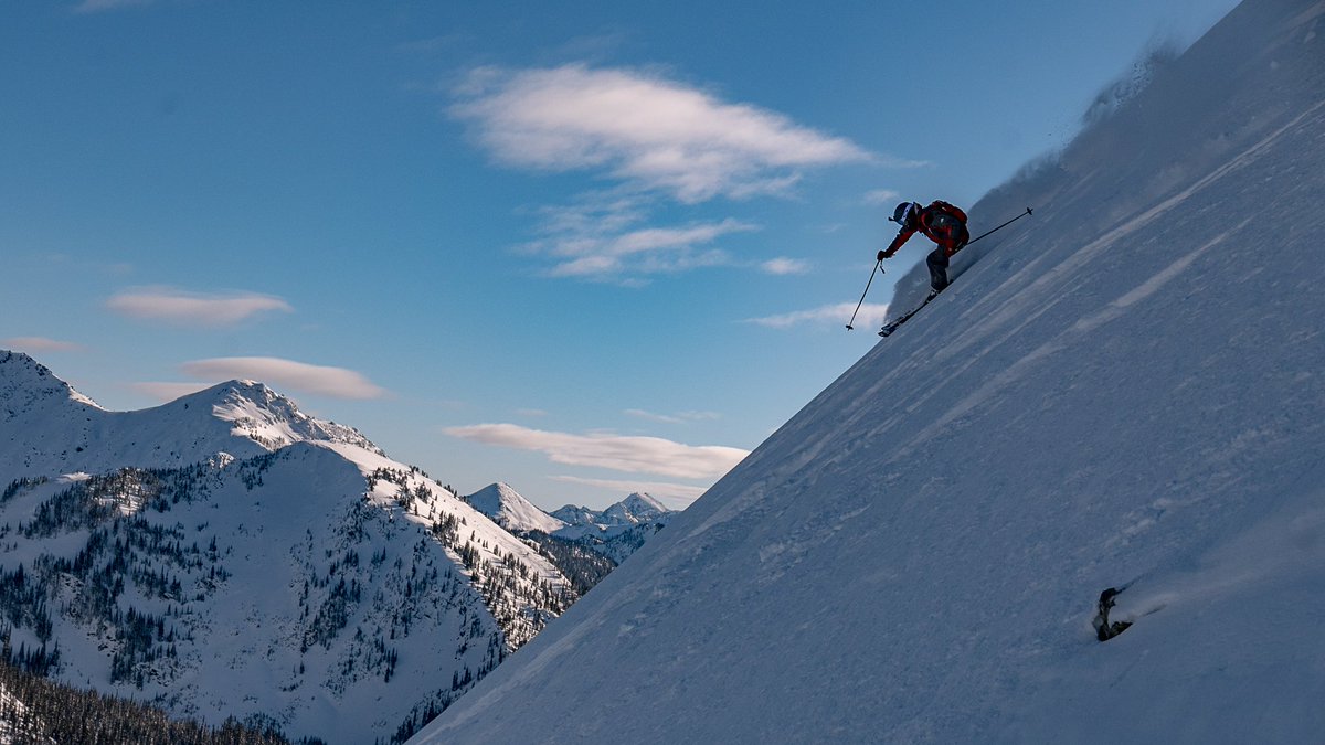 #BCSkiChat Q4 I live on the road, so every day is a road trip.  Nice when the road takes you to <a href="/retallacklodge/">Retallack Lodge</a>, though.