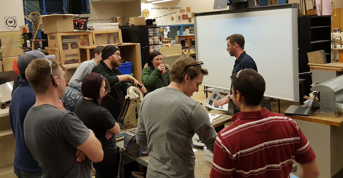 enaholtermann's tweet photo. Learning about Disc Brakes in #FOCI213 #Transportation workshop 🚘 @QueensEduc #TechEd2017 #handsonlearning #realworldskills #makerspace https://t.co/yVv14hv6zx