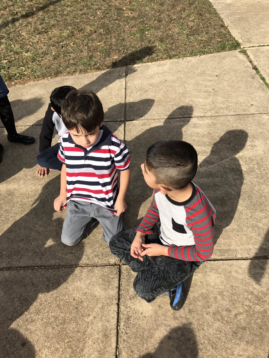 Falcon_Carden's tweet photo. What a perfect day to start our science unit on shadows!  @ForestdaleES #learningthroughexploration #kidsthoughtitwasabonusrecess https://t.co/EayaV7zasQ