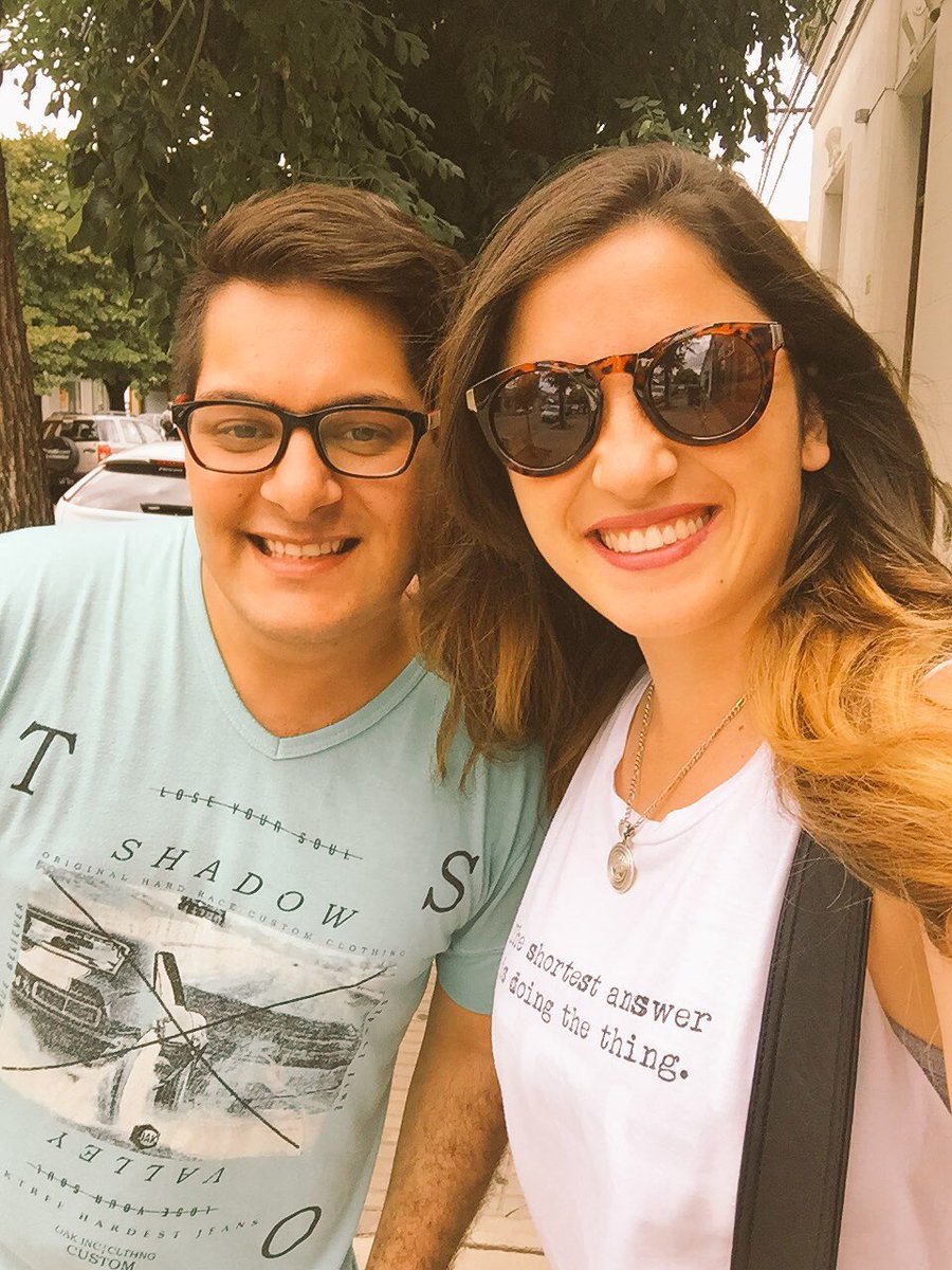 mariquenasprov's tweet photo. #primobello 💜👫@alanacuna01 https://t.co/dvLWR1tALJ