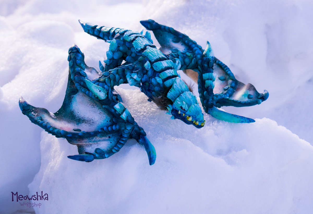 miaushka's tweet photo. Big January project - Skadi, the blue protodrake!
Everything is made by hand: sewn, modeled, painted😌

#warcraft #dragon #handmade #snow https://t.co/QWOOUEBu5I