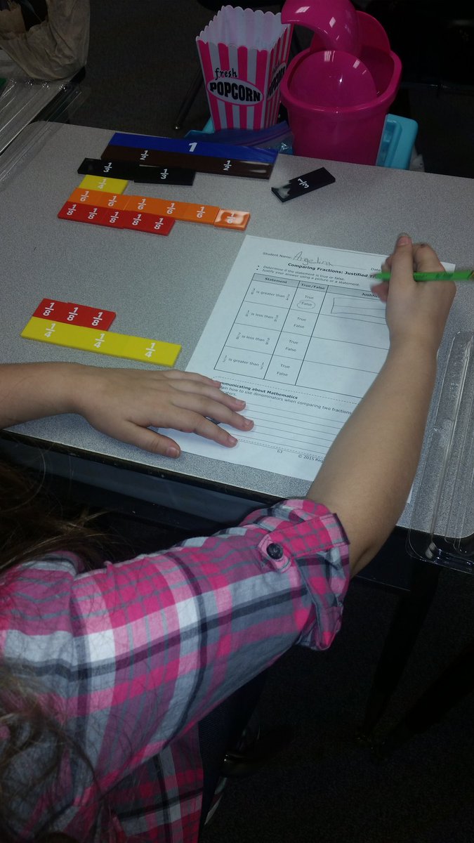 tabithamherrera's tweet image. Partner work on comparing fractions. #sesconnects #funfractions
