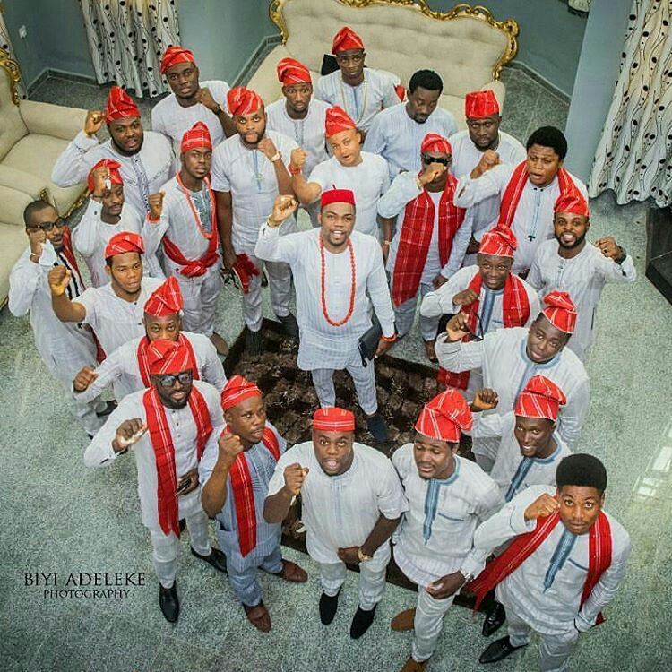 asoebi_styles's tweet photo. Latest Asoebi Styles 2017 For Men and Women https://t.co/zg5jVHnFuC https://t.co/FePQAqwMFd