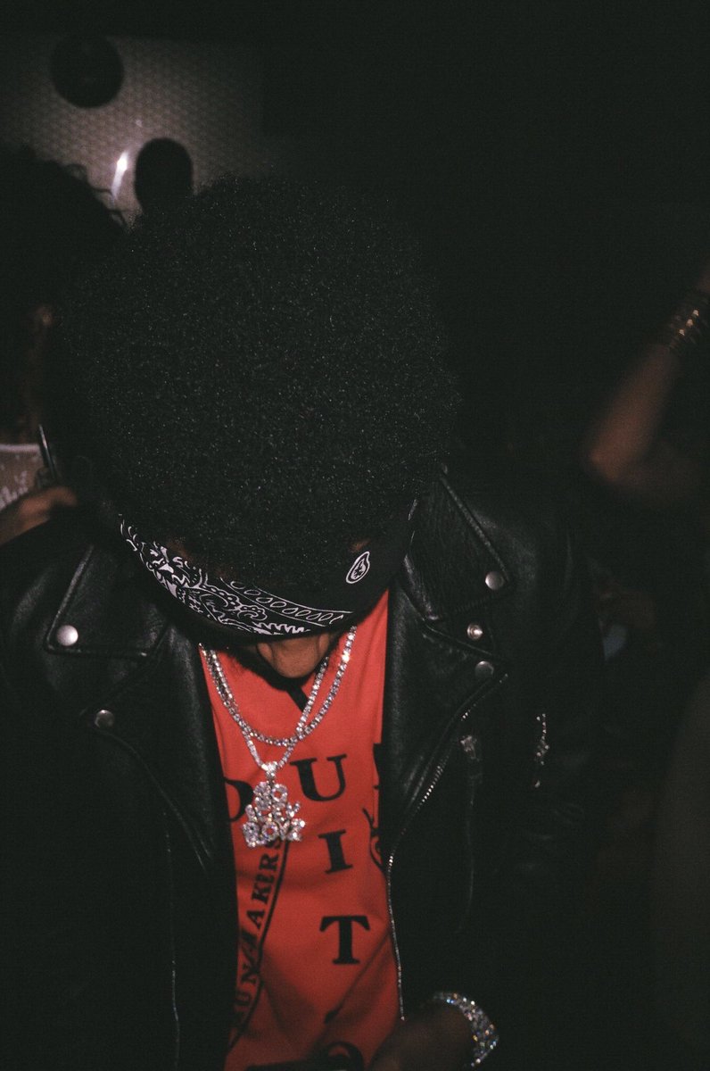 MetroBoomin's tweet photo. they tried to count me out, nigga I'm staying lit 🕯🚬💣 https://t.co/a72GJHJbNt