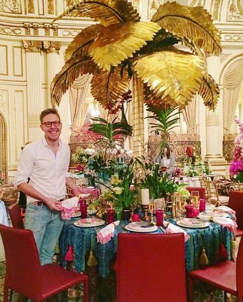 Samuel_and_Sons's tweet photo. Brightly colored #samuelandsons #tassels spotted on this stunning table by @eddieross for the @NYBG #OrchidDinner. https://t.co/pvY6pz0YkI https://t.co/X5kQCHbuO9