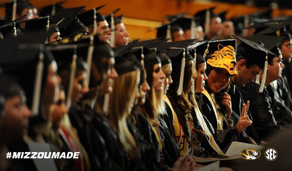 MizzouAthletics's tweet photo. #Mizzou places 82 student-athletes on 2016 Fall @SEC Academic Honor Roll 

https://t.co/CjPESouOjU

#MIZ #ItJustMeansMore 🎓🍎📚 https://t.co/uxR6wBOqHN