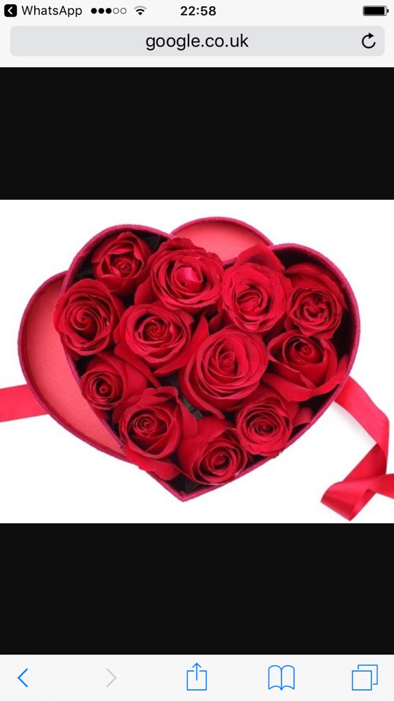 NelliesFlowers's tweet photo. #sayitwithflowers #roses #heartgiftbox #love #ordernow #flowers https://t.co/sjcTgnTA8F