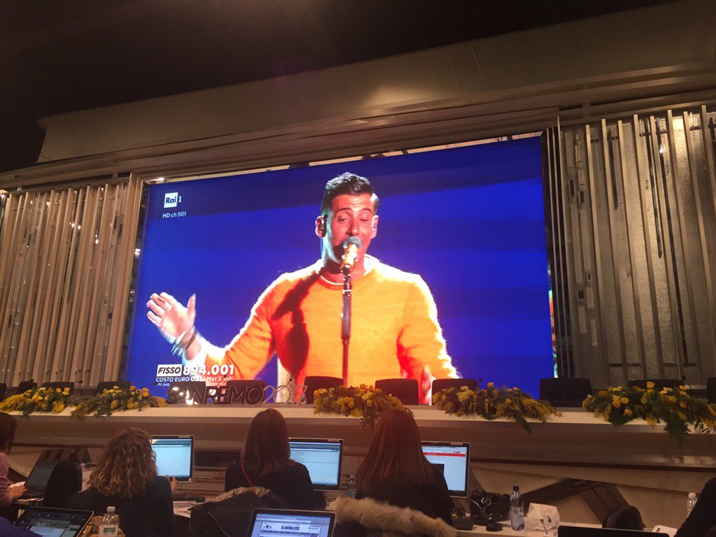 "Tutti tuttologi col web" #sanremo2017 <a href="/frankgabbani/">Francesco Gabbani</a>