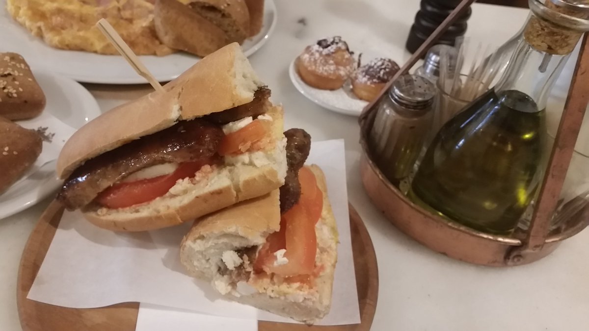 FullerloveHeidi's tweet image. Breakfast time #Koukos #Guesthouse #Rhodes @KoukosRodos #winterStayGreece #HeidiFullerlovesHotHotels