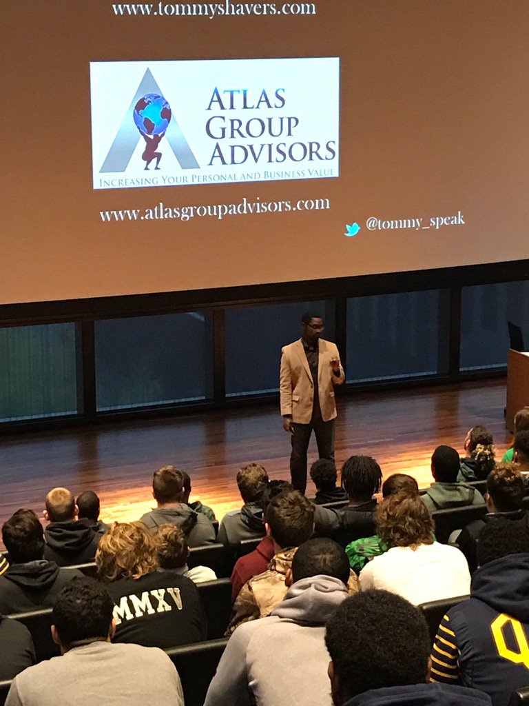 TraeHackett's tweet photo. @Tommy_Speak did a phenomenal job speaking with @oregonfootball about high profile behavior &amp; interactions w/ women. https://t.co/LTIfPYTYzh