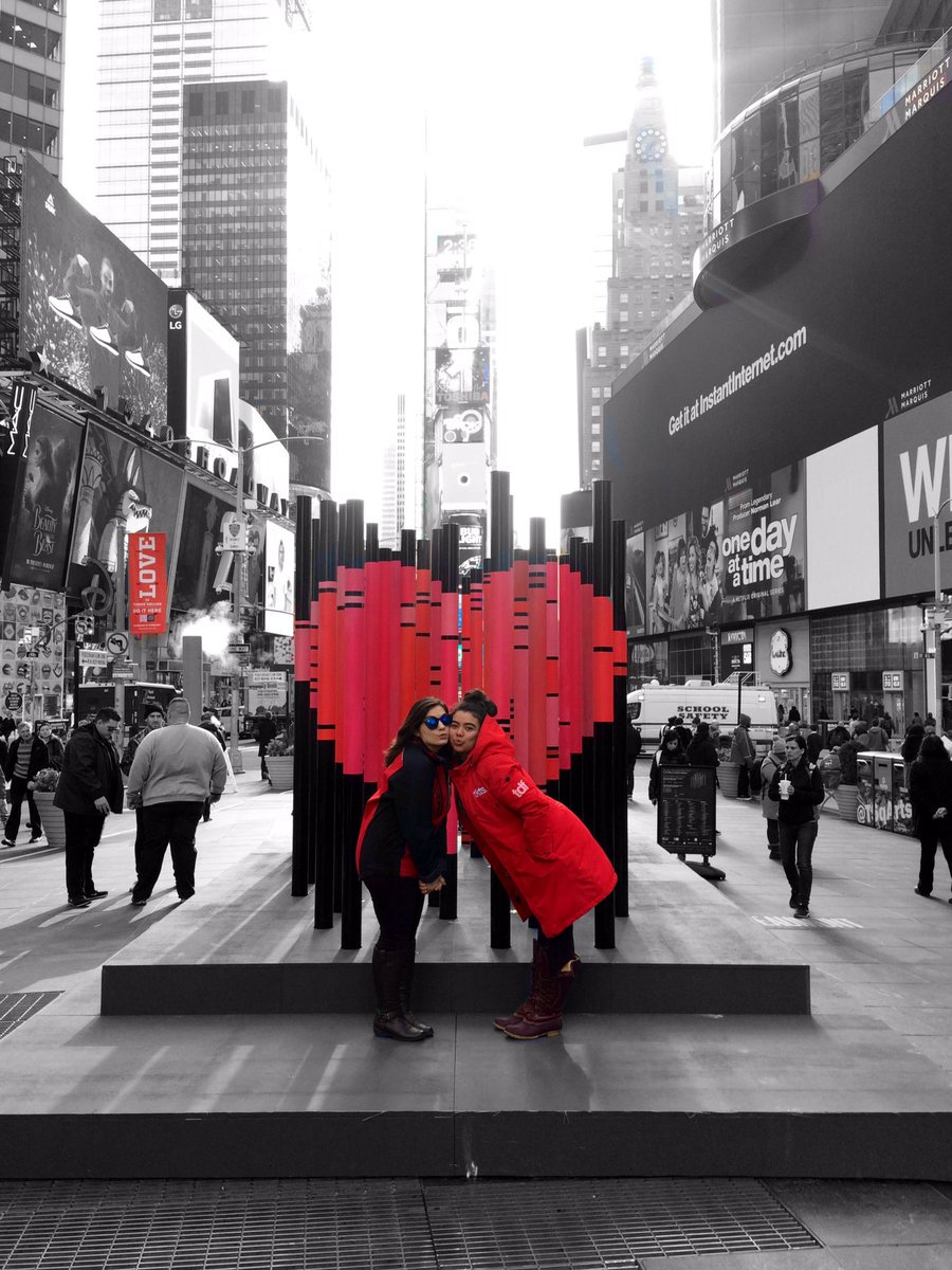 TKTS's tweet photo. #wewerestrangersoncetoo #timessquare #tsqart #heart #broadway #love #valentine ^Erin https://t.co/qQ8XnJQHsk