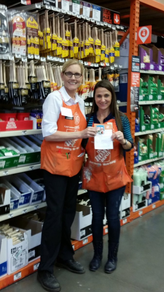 LisaCallin's tweet photo. Customer called about her paint...Thrilled with the level of knowledge and service she received from Danielle. πππ#6564 #52WeeksStrong https://t.co/k4cfYQjwCT