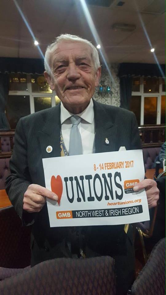 pitchfordrm's tweet photo. The hardworking and fabulous Farnworth ward @UKLabour councillors backing #HeartsUnionWeek @CllrGillies @NWYoungLab. #LoveYourCouncillors https://t.co/ZkQiDPwNle
