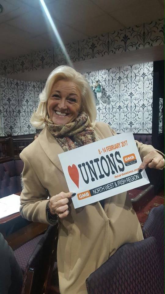 pitchfordrm's tweet photo. The hardworking and fabulous Farnworth ward @UKLabour councillors backing #HeartsUnionWeek @CllrGillies @NWYoungLab. #LoveYourCouncillors https://t.co/ZkQiDPwNle