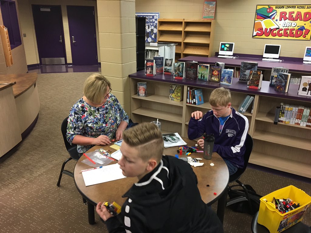 AmyGarver1's tweet photo. BLMS students building awesome things with their Legos this morning in our new Lego Club!! #somethingforeveryone #basehorlinwoodschools https://t.co/F4VWeIe6iv