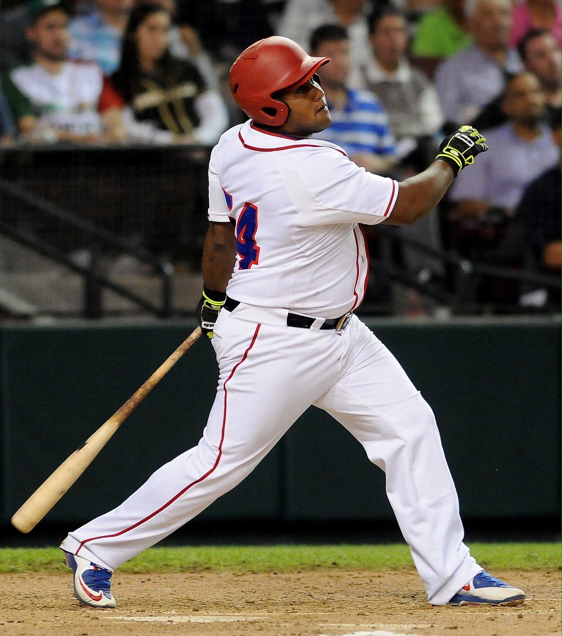 O Xrhsths Team26 21 Sto Twitter 前ロッテのアルフレド デスパイネ 選手が11日にもソフトバンクと正式契約を結びます 年俸は3年15億 推定 背番号は54の予定 同選手は3月に開催されるwbcキューバ代表にも選出されており 1次ラウンド初戦で日本と対戦します