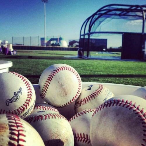 CSBRecruiting's tweet photo. We have a team in need of pitchers D1 and D2. Please direct message us. https://t.co/trRq0W0KNx