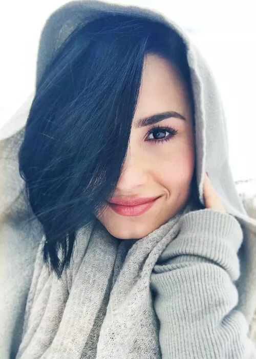 mutiraolovatic's tweet photo. Qual foto você prefere?

#Lovatics #BestFanArmy #IHeartAwards https://t.co/CTOy8xEu5W