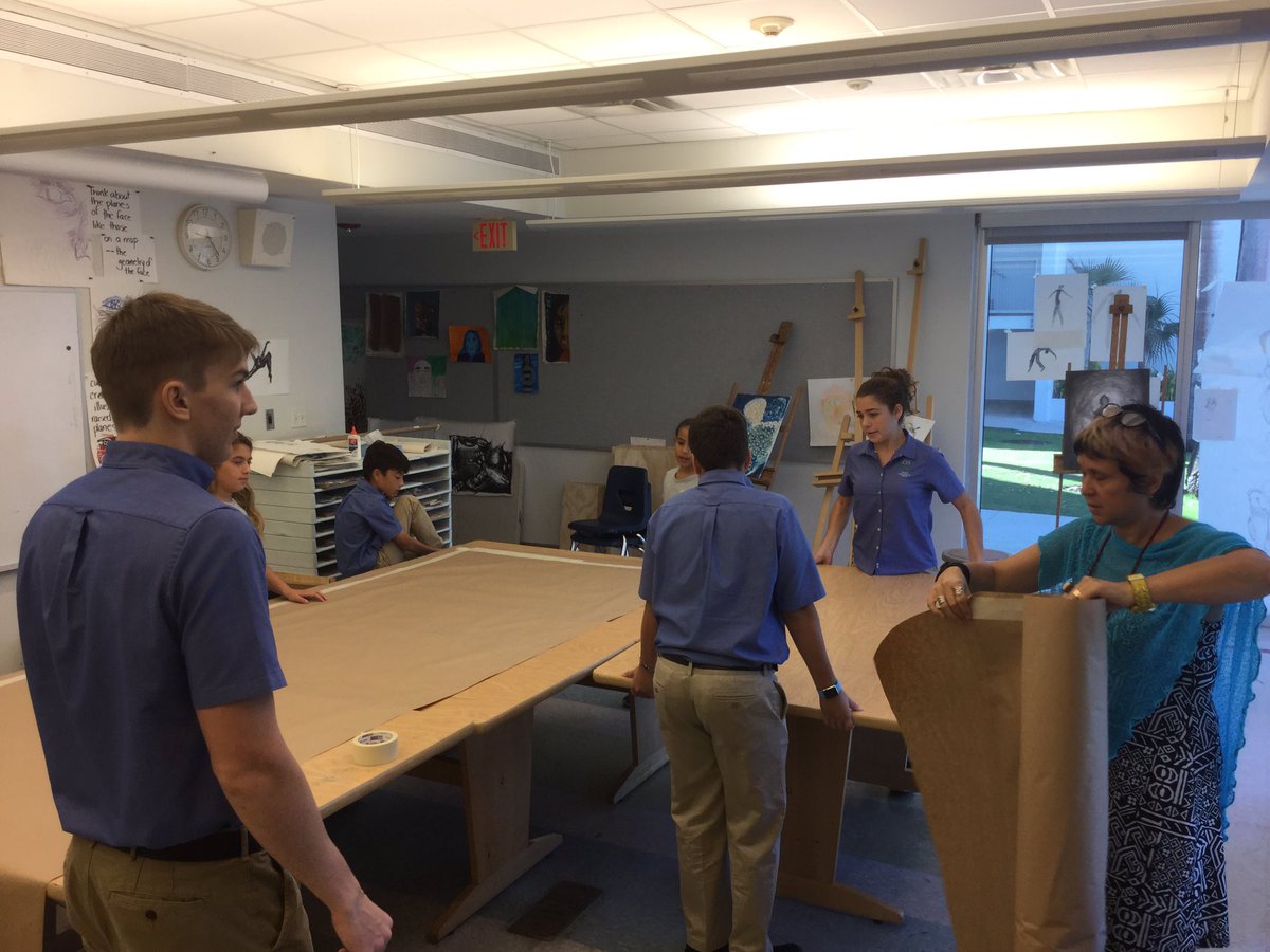 SrSamCIS's tweet image. Trabajando en equipo para representar el Medio Oriente para la Noche Internacional #CISinspires