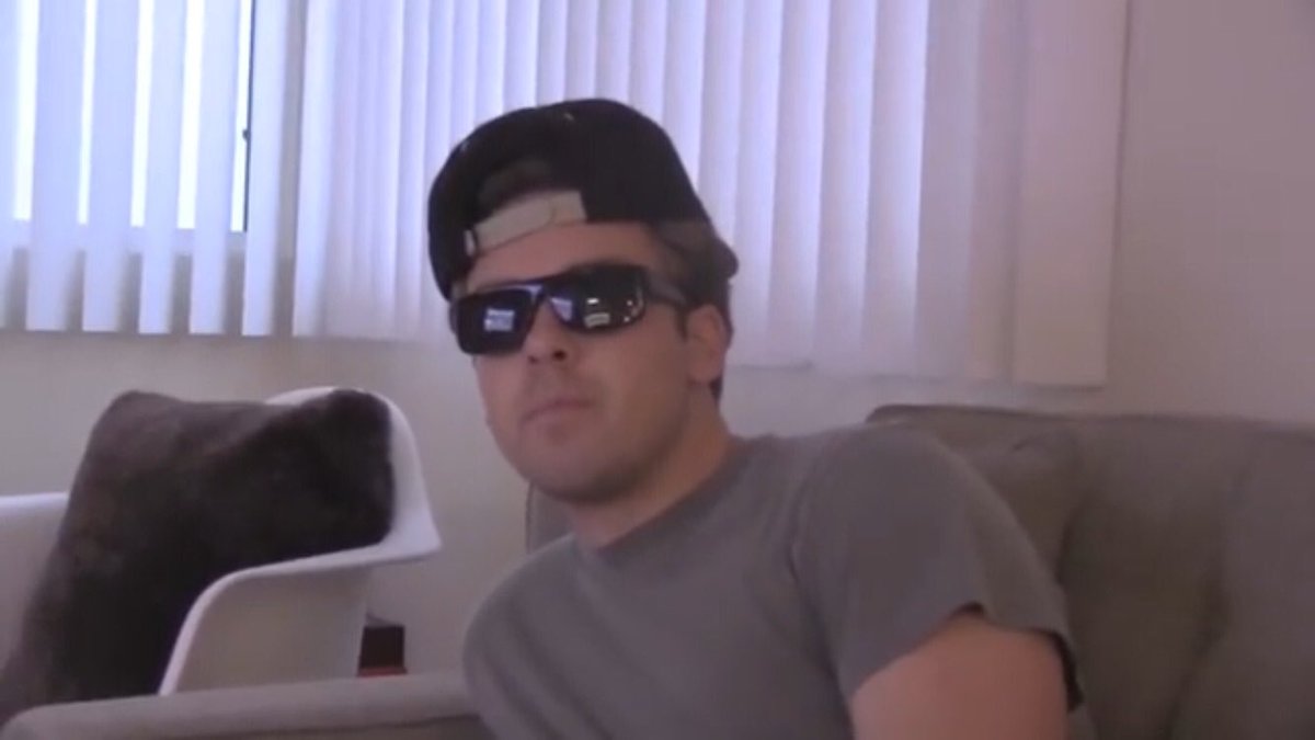 Connor Wilkes Cracks (@marauderscracks) on Twitter photo 