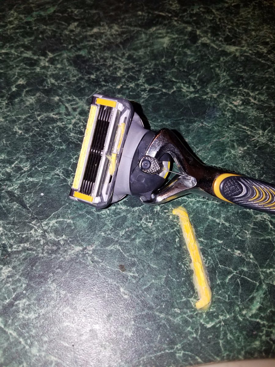 jonlindley's tweet photo. @Gillette What a time to fail me! https://t.co/g0thjo090N