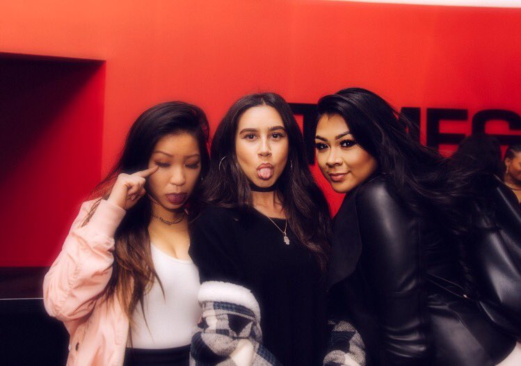 madewell_tea's tweet photo. #times10 &amp; #populardemand Super Bowl party' &amp; nylon event with mike 🖤 @gdgalVb &amp; 🖤 @thundercupLA https://t.co/3iOXVtmD1m